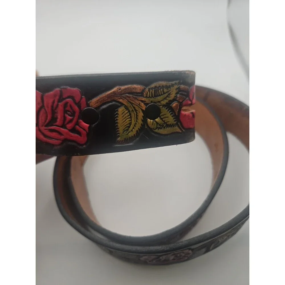 Vintage Ladies Size 30 Leather And Two Old Rose Belt